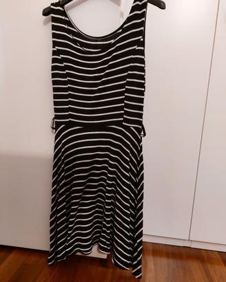 Vestito a righe bianco e nero