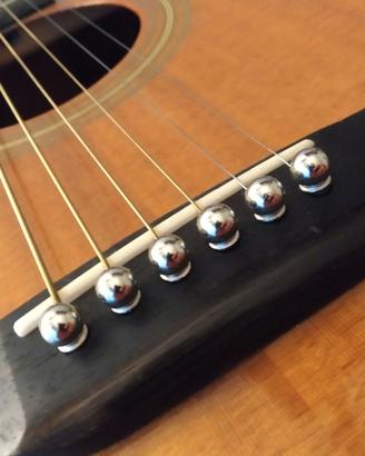 Bridge pin per chitarra acustica