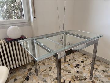 Tavolo in cristallo allungabile
