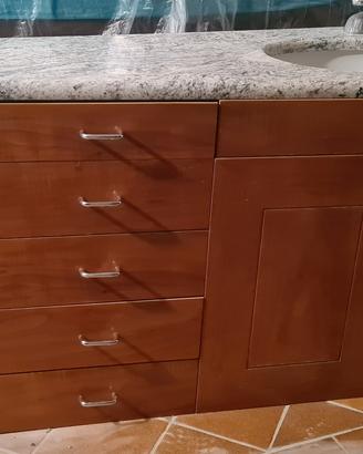 mobile bagno sospeso