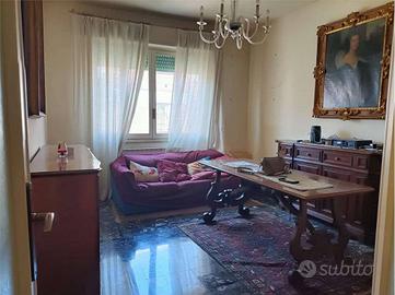 Appartamento di 80 m² con 4 locali a Lucca