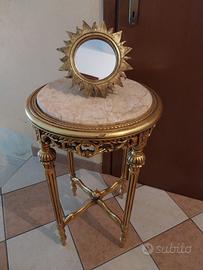 Tavolino per abbellimento