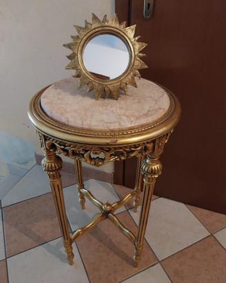 Tavolino per abbellimento