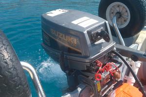 Motore suzuki 8 cavalli e accessori gommone