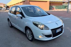 Renault Scenic 1.5DCI 2011 neopatentati pronto uso