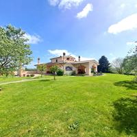 VILLA SINGOLA A RIGNANO FLAMINIO