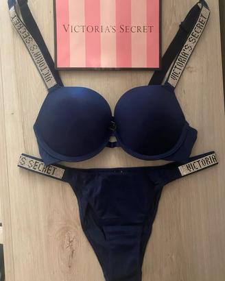 Set Victoria's Secret 