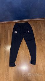 pantaloni chelsea