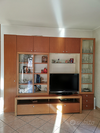 Parete attrezzata in ciliegio