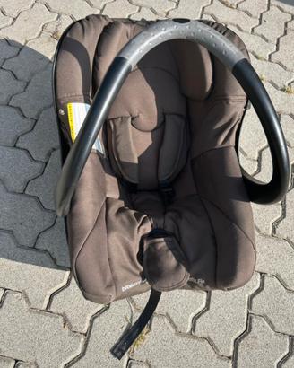 Seggiolino ovetto auto