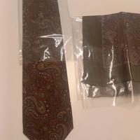 cravatta e pochette del marchio STEFANO ROSI