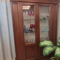 Vetrina in legno massello 
