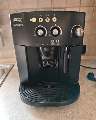 Macchina caffè De Longhi Magnifica