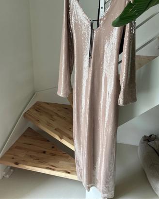 Abito nude con paillettes