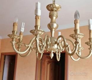 Lampadario in ottone dorato