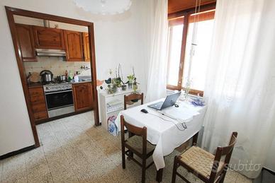 Casa indipendente di 137 m² con 3 locali e box aut