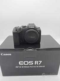 CANON EOS R7 