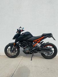 KTM Duke 125
