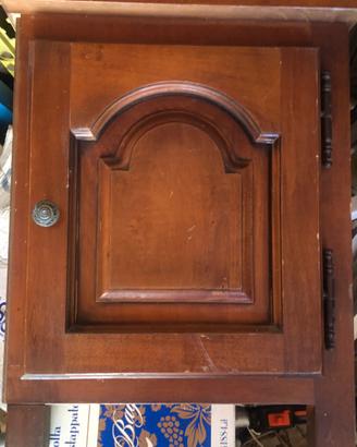 Comodini in legno massello