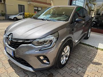 Renault Captur Plug-in Hybrid E-Tech 160 CV Intens