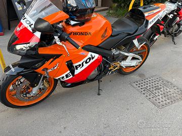 Honda cbr600rr repsol