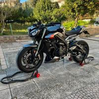 Moto street triple 765 RS