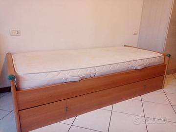 Letto con doghe tutto in legno