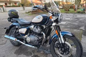 Royal Enfield - Super Meteor