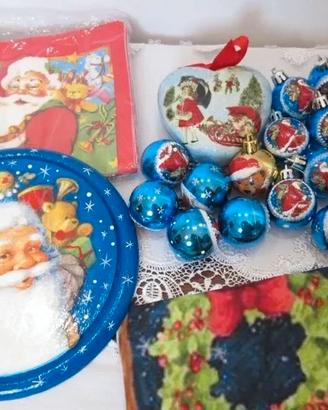 Decorazioni natalizie. Panno in legno, 17 palline 