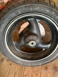 Cerchio anteriore con disco + gomma per f12