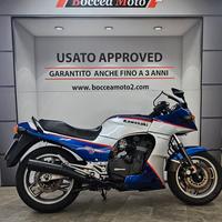 Kawasaki GPz 900 R
