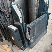 Pedana per sollevamento carrozzina