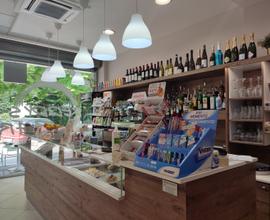 Bar con ristorazione