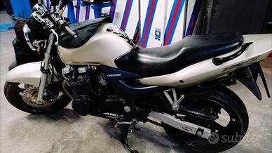 KAWASAKI ZR7 come nuova del 1999 - 35.000 km