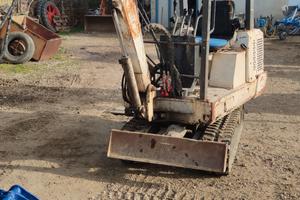 miniescavatore bobcat 220 