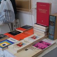 libri di economia molto vintage