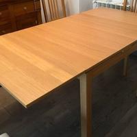 Tavolo allungabile con 4 sedie