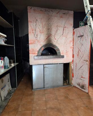 forno a legna per pizzeria