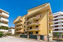 2-locali-a-alba-adriatica