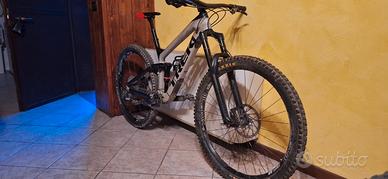 trek slash 9.7 taglia L 