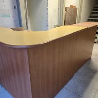 Bancone negozio e reception in legno 