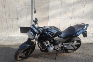 Honda Hornet 600 (2004) - Pronta all'uso.