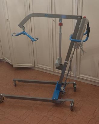 Sollevatore elettrico per disabili