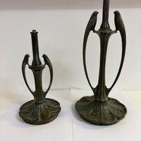 2 lampade in bronzo stile Tiffany con uccelli