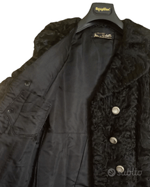 Pelliccia vintage in astrakan persiano