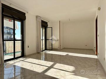 3 LOCALI A GIUGLIANO IN CAMPANIA