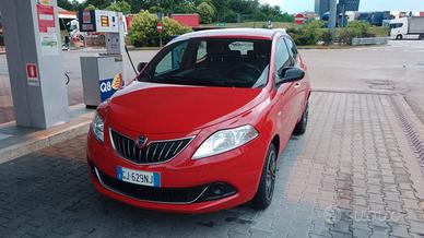 Lancia Ypsilon 1.2 GPL pari al nuovo