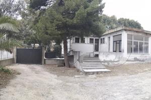 Ampio e luminoso ristorante spazio esterno privato