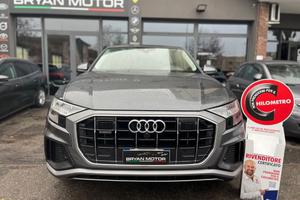Audi Q8 55 TFSI quattro tiptronic