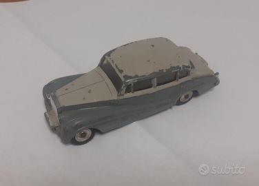 Modellino Rolls Royce silver wraith dinky toys